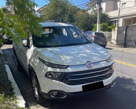 FIAT TORO 2.4 16V MULTIAIR FLEX FREEDOM AT9 FIAT TORO 2.4 16V MULTIAIR FLEX FREEDOM AT9